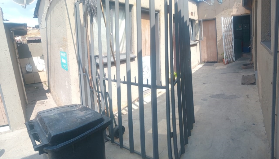 2 Bedroom Property for Sale in Thiteng Gauteng