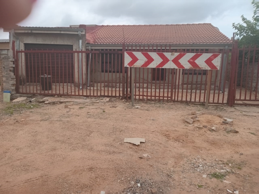 4 Bedroom Property for Sale in Soshanguve T Gauteng