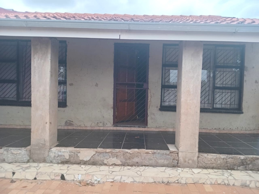 4 Bedroom Property for Sale in Soshanguve T Gauteng