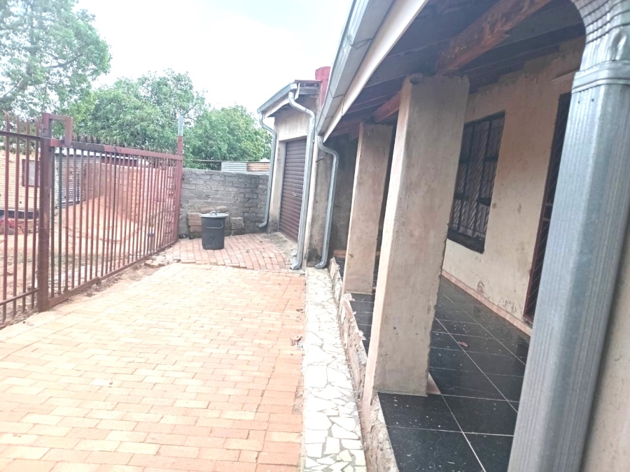 4 Bedroom Property for Sale in Soshanguve T Gauteng