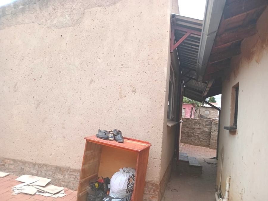 4 Bedroom Property for Sale in Soshanguve T Gauteng