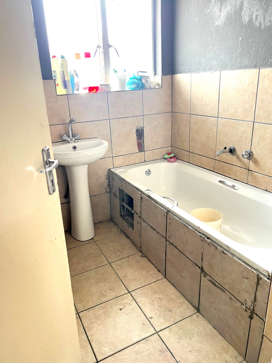 2 Bedroom Property for Sale in Kempton Park Central Gauteng