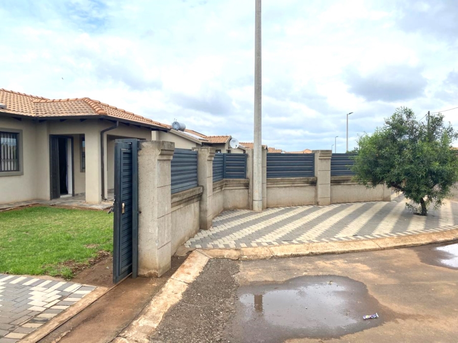 3 Bedroom Property for Sale in Vosloorus Gauteng