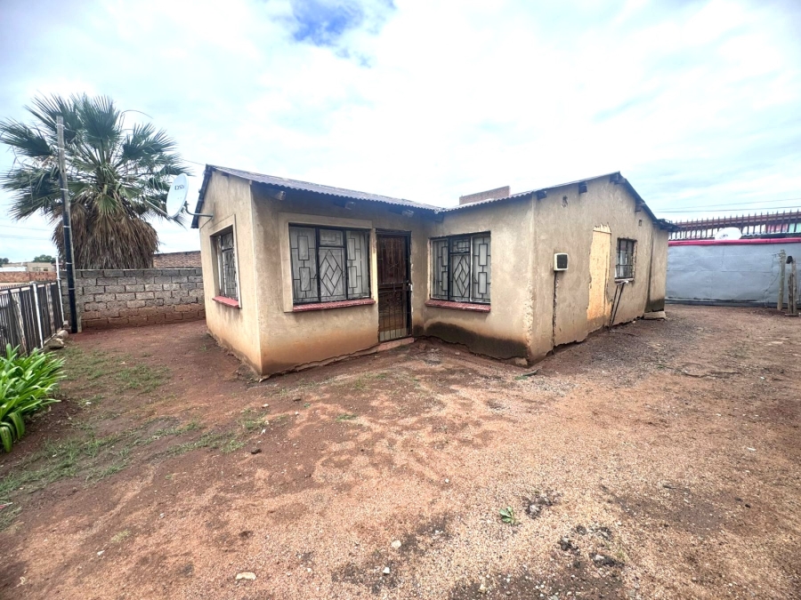 2 Bedroom Property for Sale in Tokoza Gauteng