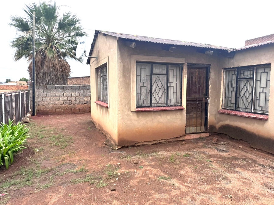 2 Bedroom Property for Sale in Tokoza Gauteng