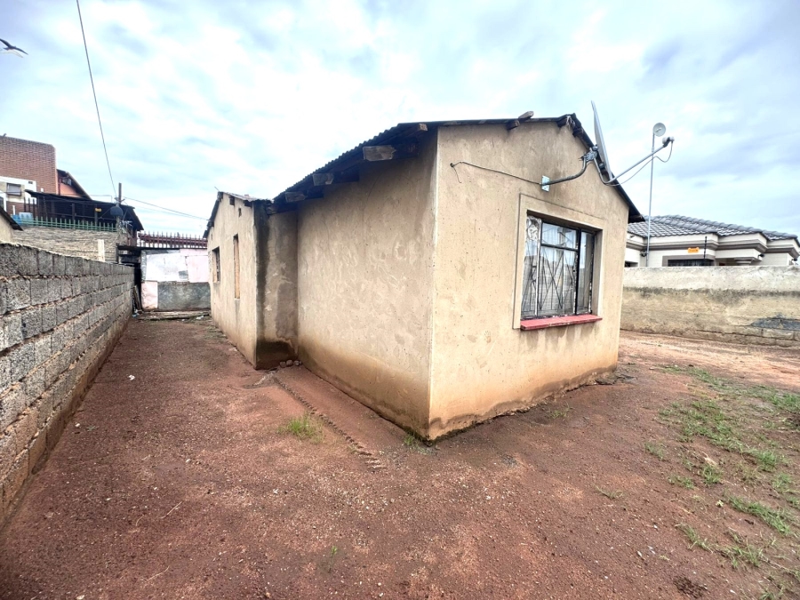 2 Bedroom Property for Sale in Tokoza Gauteng