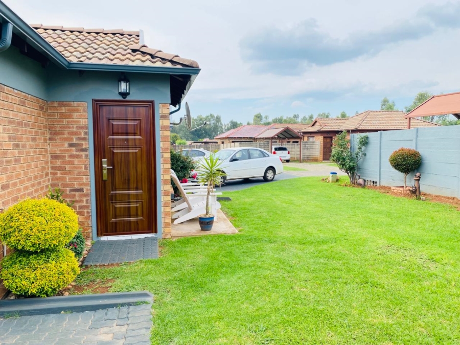 3 Bedroom Property for Sale in Clayville Gauteng