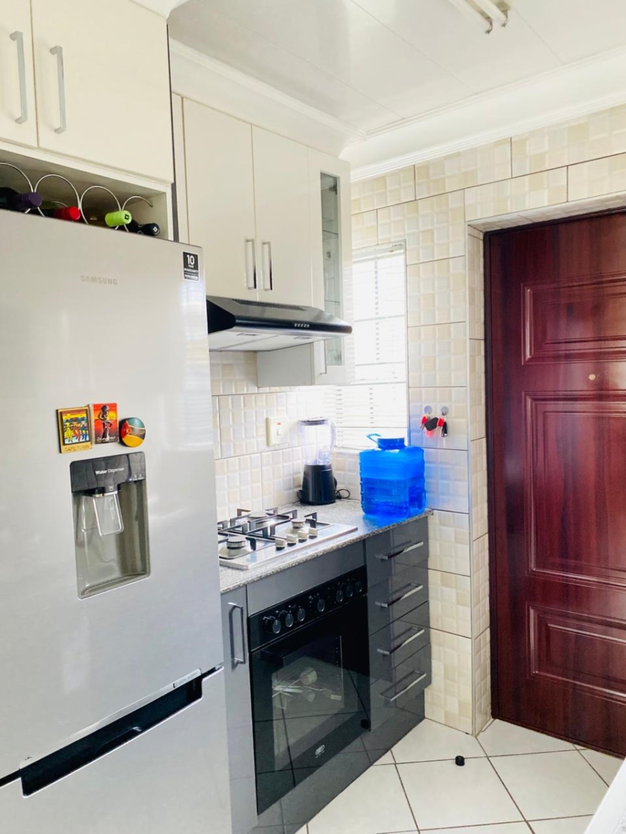 3 Bedroom Property for Sale in Clayville Gauteng