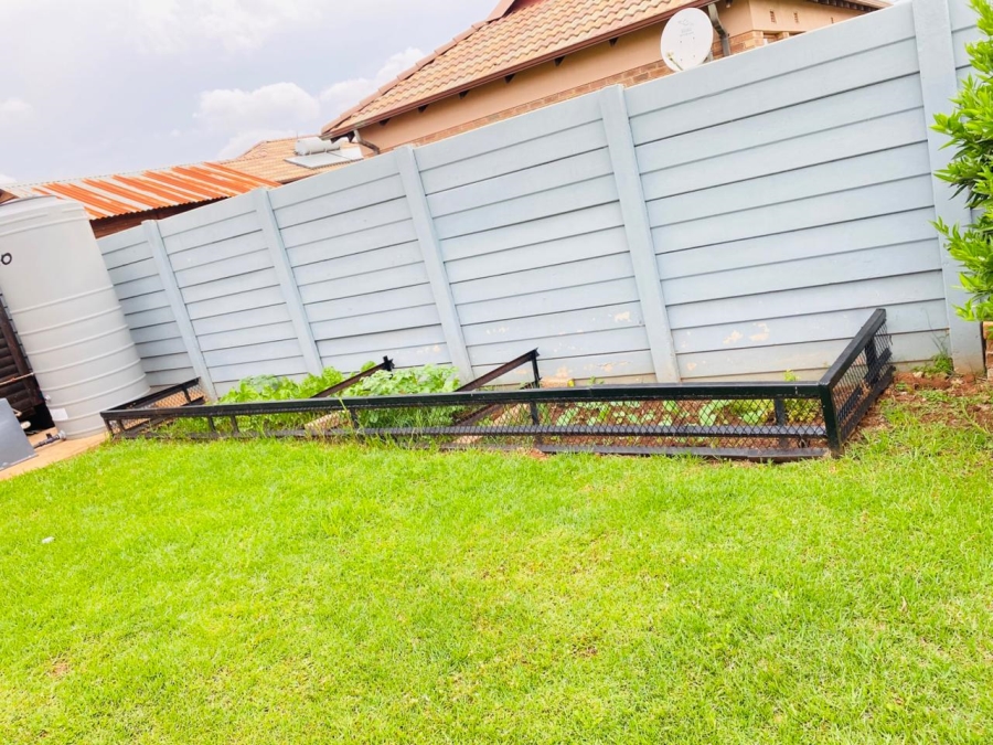 3 Bedroom Property for Sale in Clayville Gauteng