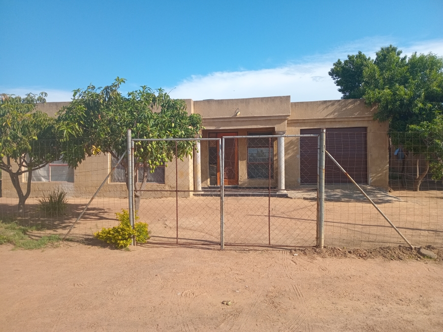 3 Bedroom Property for Sale in Winterveldt Gauteng
