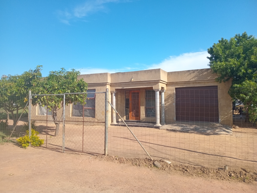 3 Bedroom Property for Sale in Winterveldt Gauteng