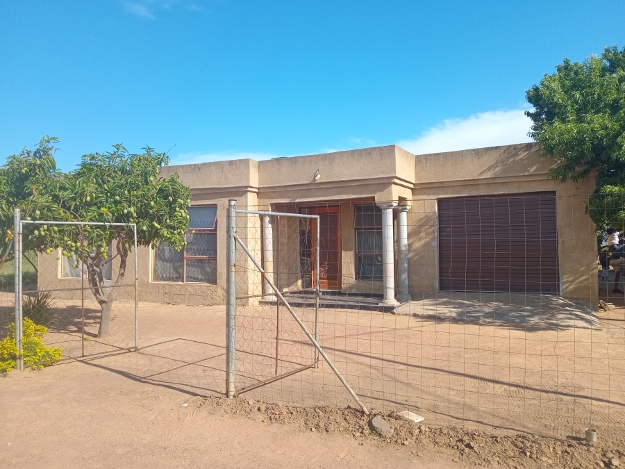 3 Bedroom Property for Sale in Winterveldt Gauteng