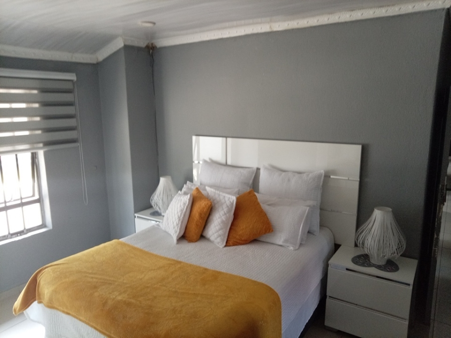 4 Bedroom Property for Sale in Crystal Park Gauteng