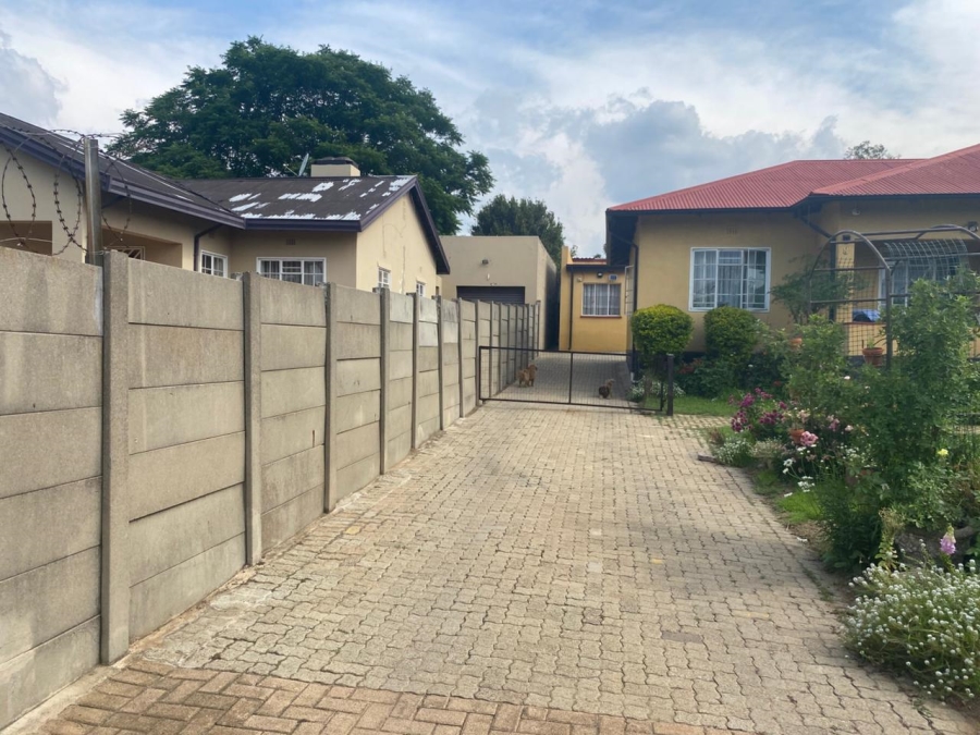 3 Bedroom Property for Sale in Unigray Gauteng