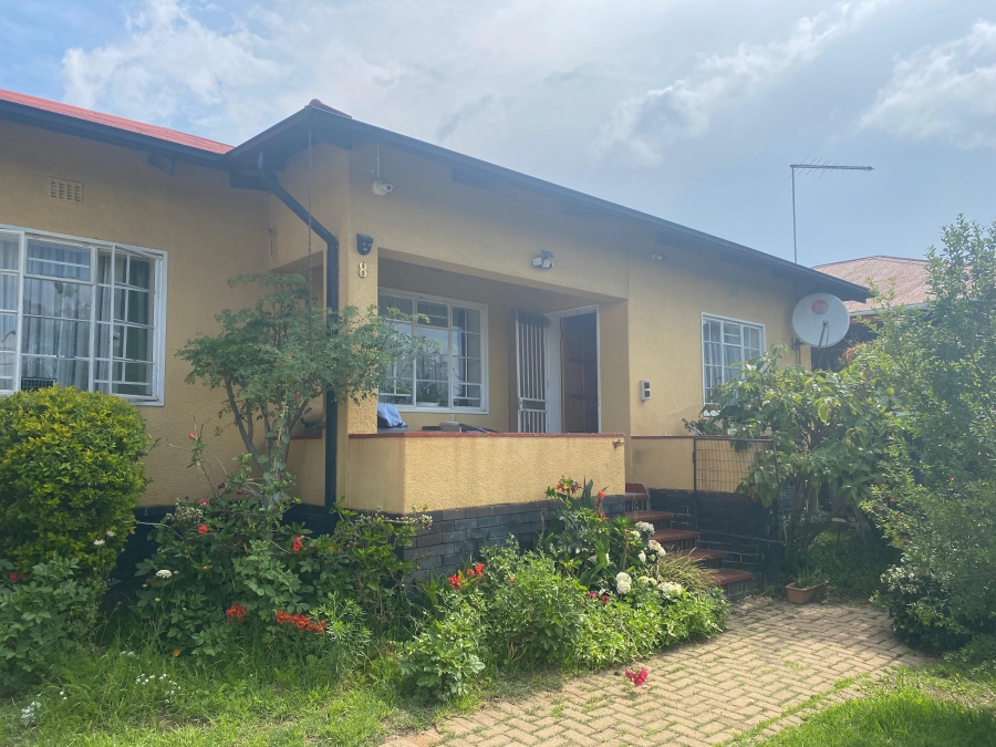 3 Bedroom Property for Sale in Unigray Gauteng