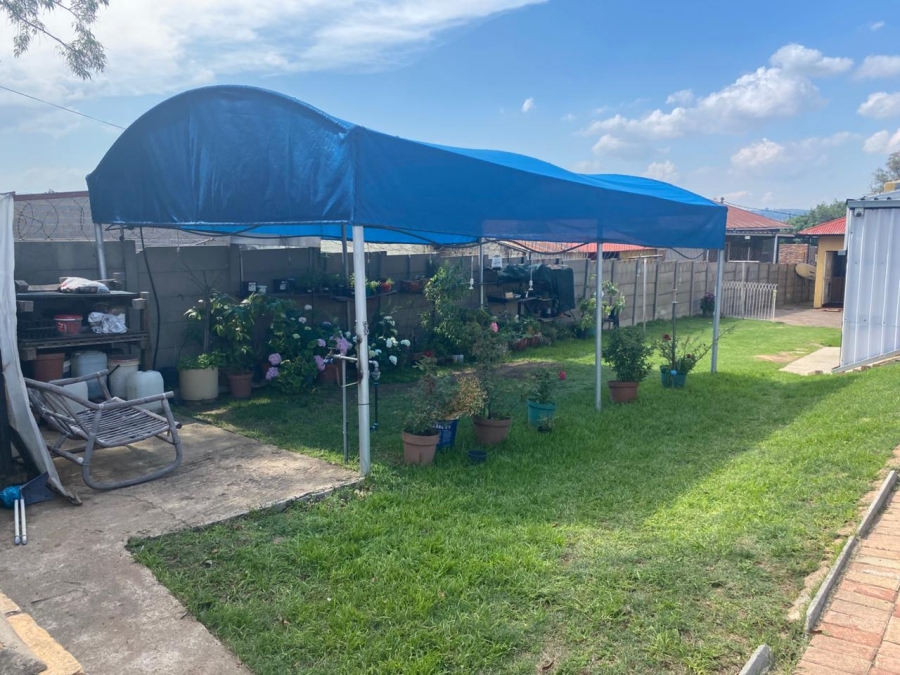 3 Bedroom Property for Sale in Unigray Gauteng