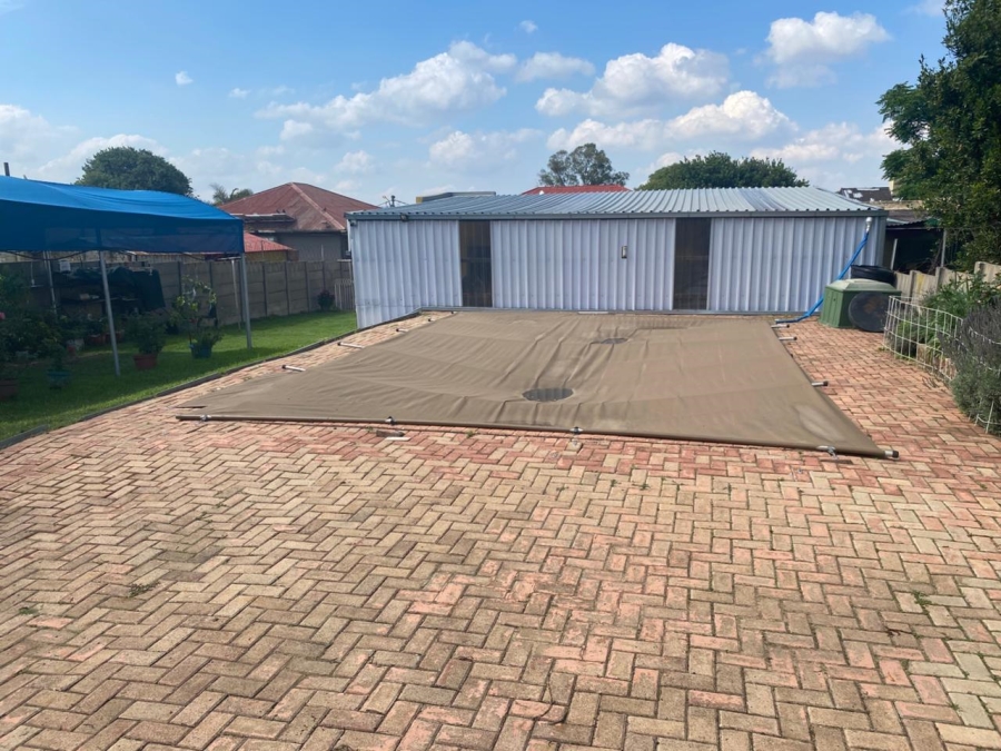 3 Bedroom Property for Sale in Unigray Gauteng