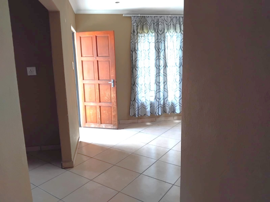 3 Bedroom Property for Sale in Roodekop Gauteng