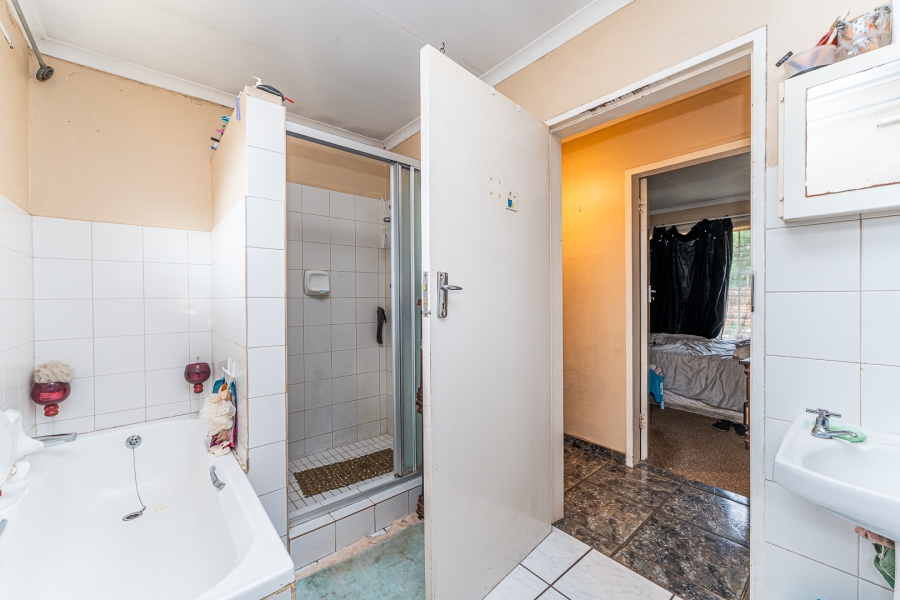 2 Bedroom Property for Sale in Weavind Park Gauteng