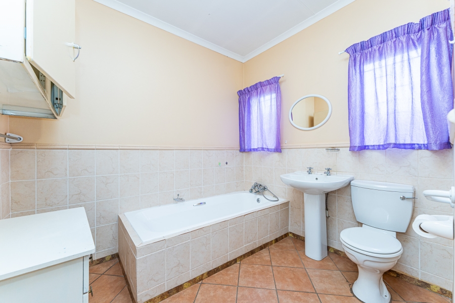 2 Bedroom Property for Sale in Clarina Gauteng
