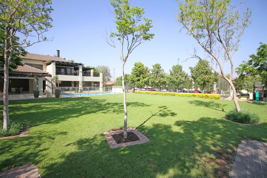 2 Bedroom Property for Sale in Broadacres Gauteng