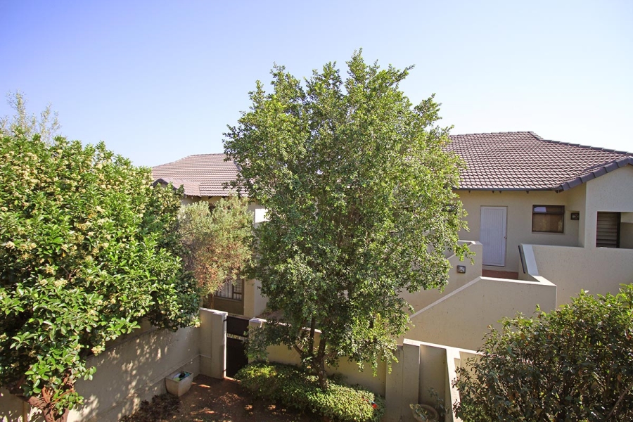 2 Bedroom Property for Sale in Broadacres Gauteng
