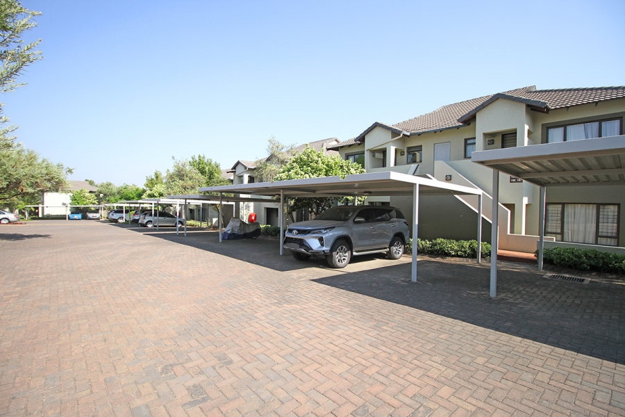 2 Bedroom Property for Sale in Broadacres Gauteng
