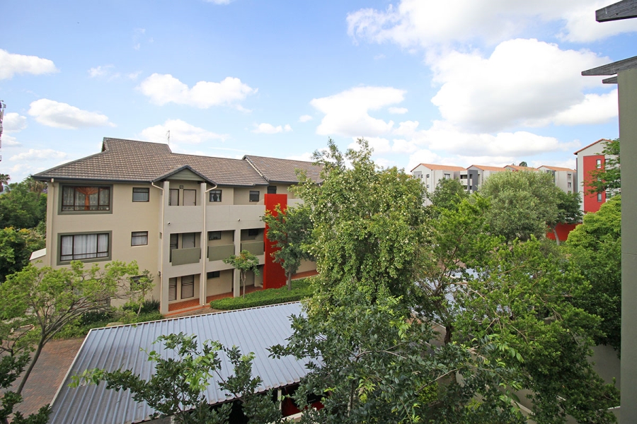 1 Bedroom Property for Sale in Beverley Gauteng