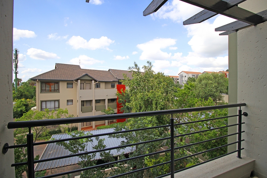 1 Bedroom Property for Sale in Beverley Gauteng