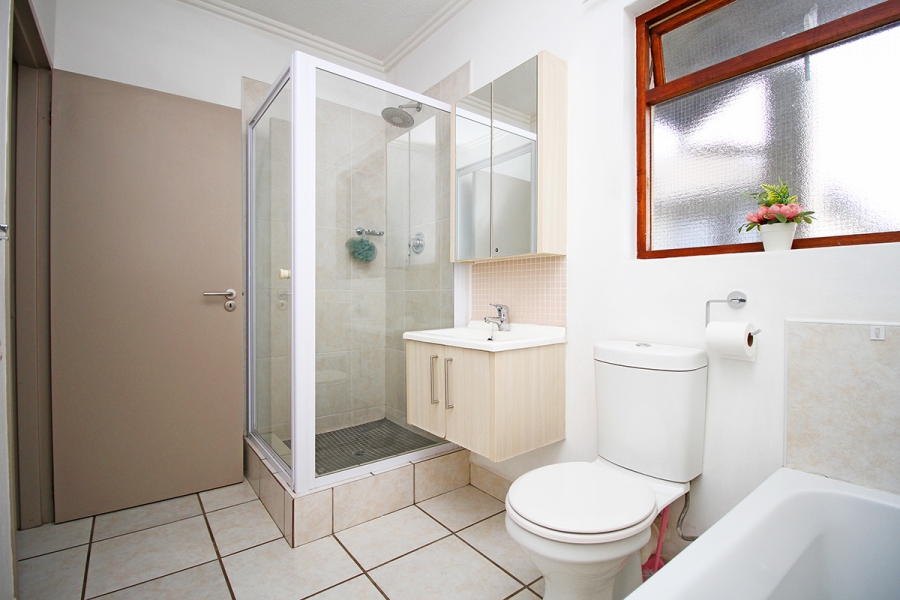 1 Bedroom Property for Sale in Beverley Gauteng