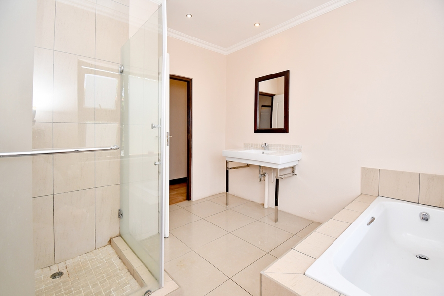 4 Bedroom Property for Sale in Dainfern Gauteng