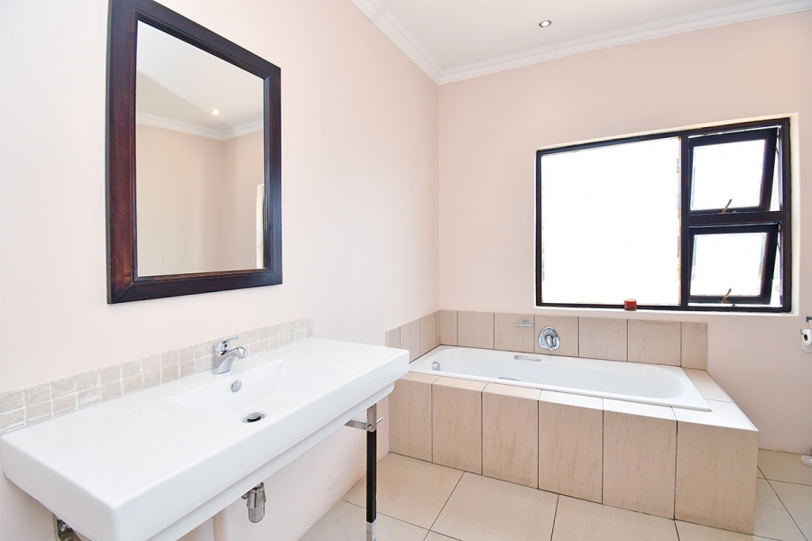 4 Bedroom Property for Sale in Dainfern Gauteng