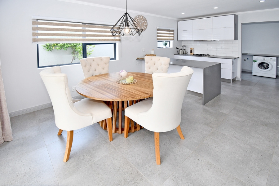 3 Bedroom Property for Sale in Broadacres Gauteng