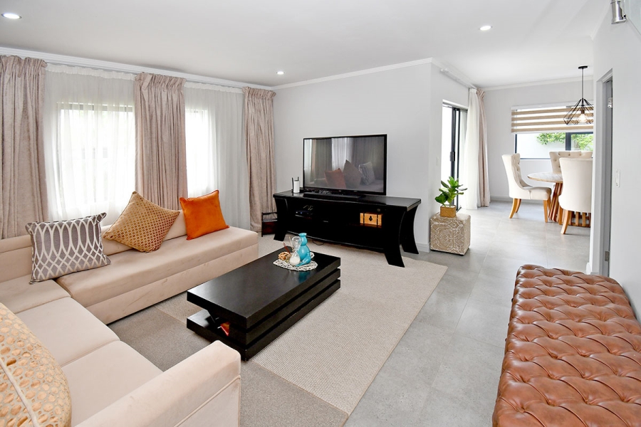 3 Bedroom Property for Sale in Broadacres Gauteng