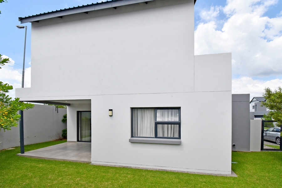3 Bedroom Property for Sale in Broadacres Gauteng