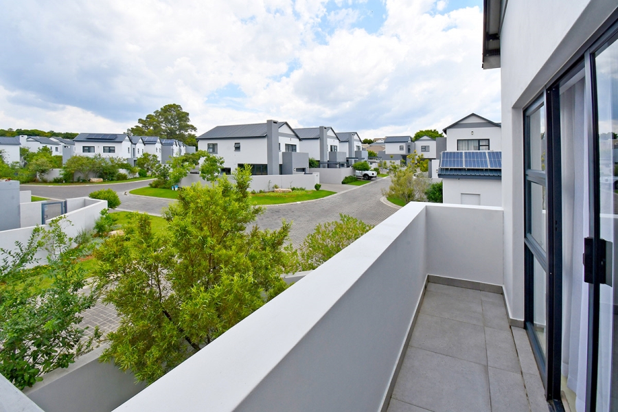 3 Bedroom Property for Sale in Broadacres Gauteng