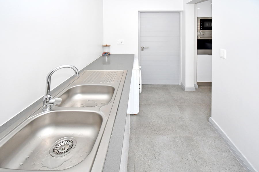 3 Bedroom Property for Sale in Broadacres Gauteng