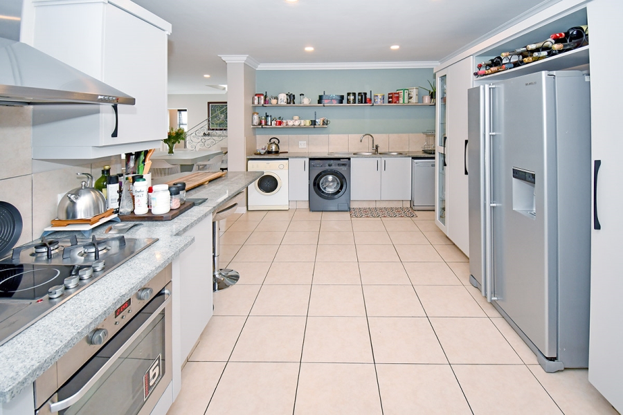 3 Bedroom Property for Sale in Broadacres Gauteng