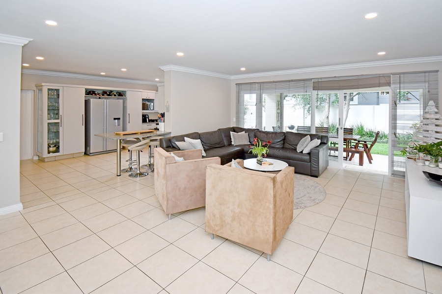 3 Bedroom Property for Sale in Broadacres Gauteng