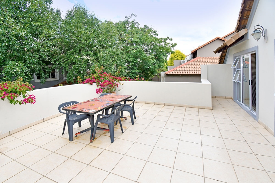 3 Bedroom Property for Sale in Broadacres Gauteng