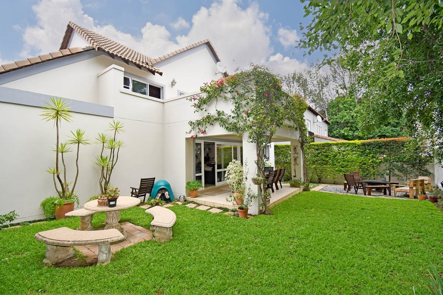 3 Bedroom Property for Sale in Broadacres Gauteng