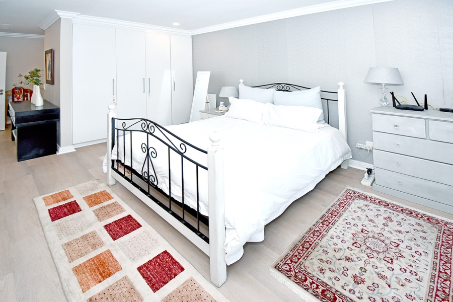 3 Bedroom Property for Sale in Broadacres Gauteng