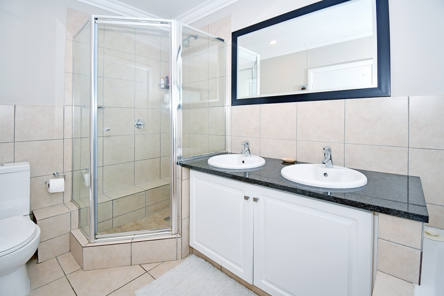 3 Bedroom Property for Sale in Broadacres Gauteng