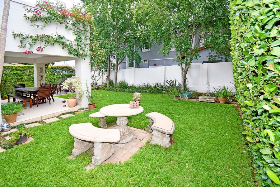 3 Bedroom Property for Sale in Broadacres Gauteng
