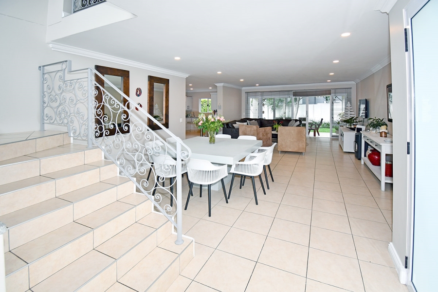 3 Bedroom Property for Sale in Broadacres Gauteng