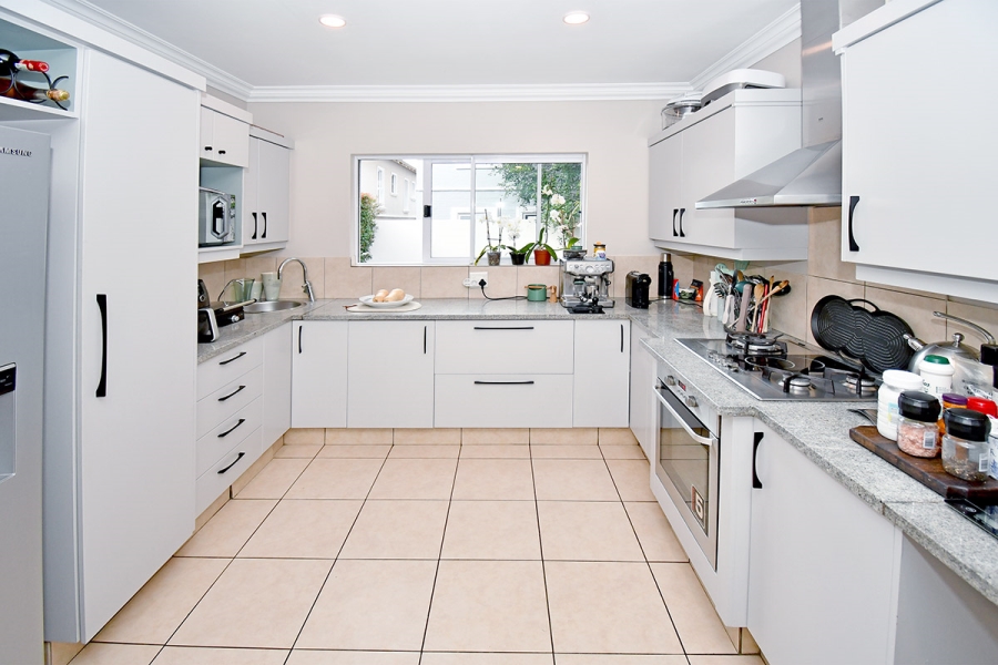 3 Bedroom Property for Sale in Broadacres Gauteng