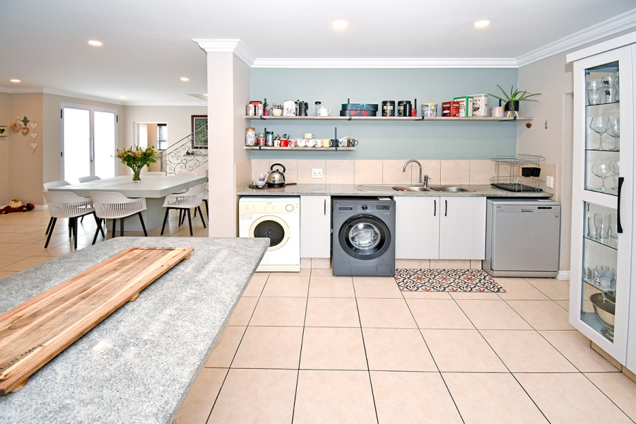 3 Bedroom Property for Sale in Broadacres Gauteng