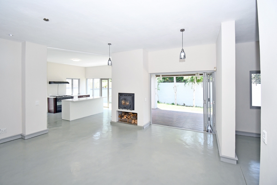 3 Bedroom Property for Sale in Broadacres Gauteng