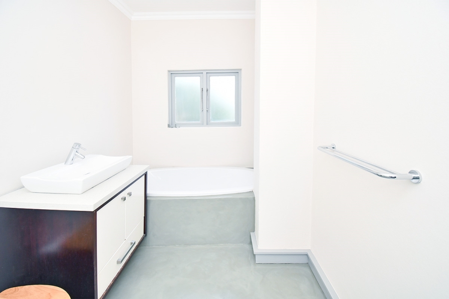 3 Bedroom Property for Sale in Broadacres Gauteng