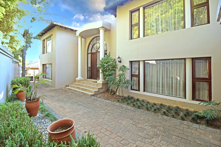5 Bedroom Property for Sale in Broadacres Gauteng